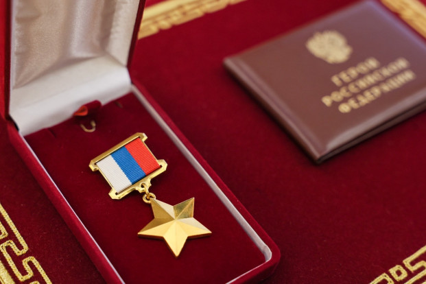 В День Героев Отечества жители Красноярского края почтили память участников войн и локальных конфликтов В День Героев Отечества жители Красноярского края почтили память участников войн и локальных конфликтов 3
